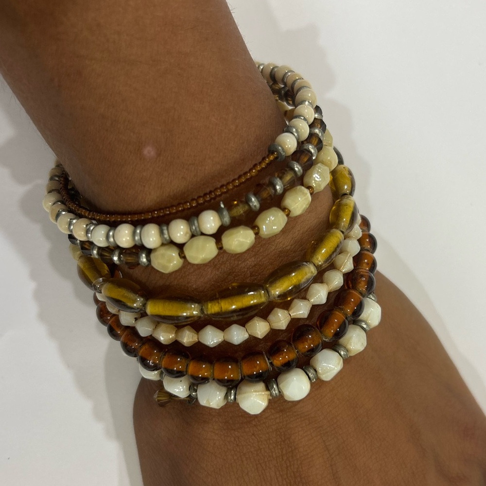 Vintage Brown & Cream Beaded Memory Wire Bracelet